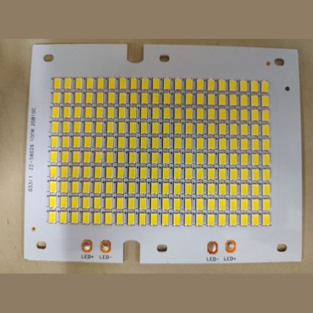 -R LED čip SMD 100W (M4250), rezervni deo